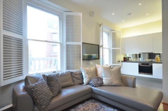 Modernized South Kensington Apartments ロンドン エクステリア 写真