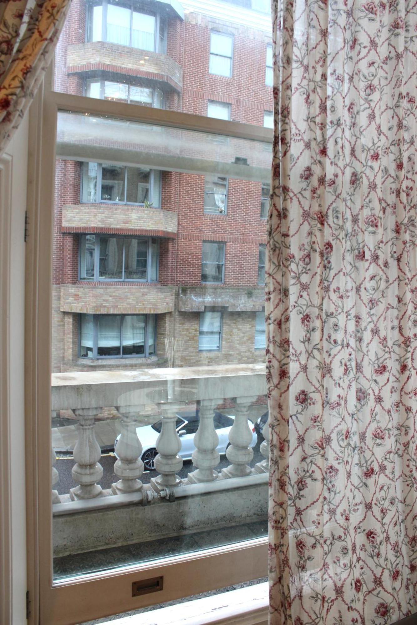 Modernized South Kensington Apartments ロンドン エクステリア 写真